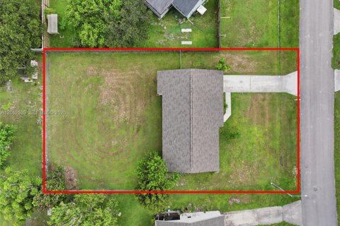 Villa ou maison à vendre à Port St. Lucie, Floride: 3 chambres, 109.25 m2 № 2290211 - photo 29