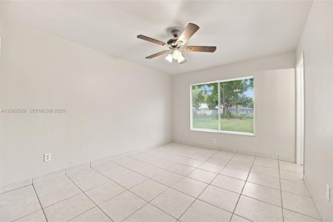 Villa ou maison à vendre à Port St. Lucie, Floride: 3 chambres, 109.25 m2 № 2290211 - photo 18