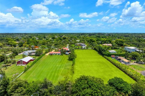 House in Southwest Ranches, Florida 5 bedrooms, 433.2 sq.m. № 1794360 - photo 7