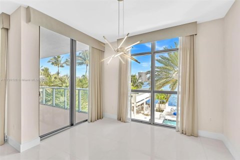 Condominio en venta en North Miami Beach, Florida, 3 dormitorios, 212.28 m2 № 1480372 - foto 5