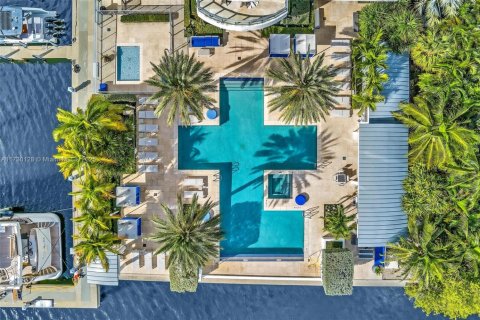 Condominio en venta en North Miami Beach, Florida, 3 dormitorios, 212.28 m2 № 1480372 - foto 28