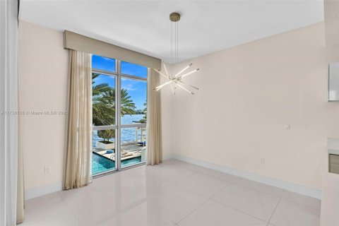 Condominio en venta en North Miami Beach, Florida, 3 dormitorios, 212.28 m2 № 1480372 - foto 21