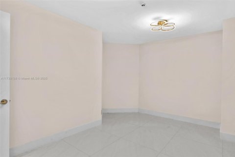 Condominio en venta en North Miami Beach, Florida, 3 dormitorios, 212.28 m2 № 1480372 - foto 23