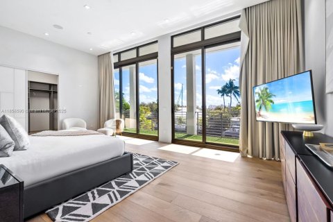 Снять в аренду виллу или дом в Форт-Лодердейл, Флорида 6 спален, 406.91м2, № 2015097 - фото 18