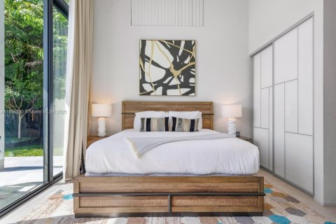 Снять в аренду виллу или дом в Форт-Лодердейл, Флорида 6 спален, 406.91м2, № 2015097 - фото 26