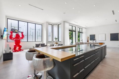 Снять в аренду виллу или дом в Форт-Лодердейл, Флорида 6 спален, 406.91м2, № 2015097 - фото 12