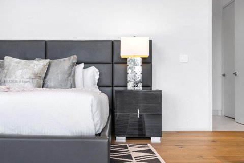 Снять в аренду виллу или дом в Форт-Лодердейл, Флорида 6 спален, 406.91м2, № 2015097 - фото 19