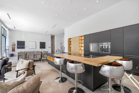 Снять в аренду виллу или дом в Форт-Лодердейл, Флорида 6 спален, 406.91м2, № 2015097 - фото 11