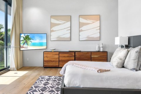 Снять в аренду виллу или дом в Форт-Лодердейл, Флорида 6 спален, 406.91м2, № 2015097 - фото 21