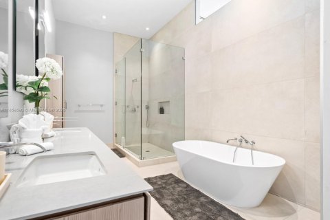 Снять в аренду виллу или дом в Форт-Лодердейл, Флорида 6 спален, 406.91м2, № 2015097 - фото 20