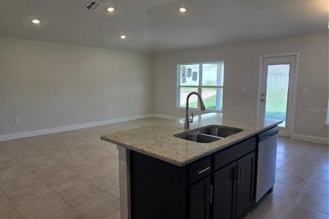 Casa en venta en Spring Hill, Florida, 4 dormitorios, 185.8 m2 № 1784489 - foto 11