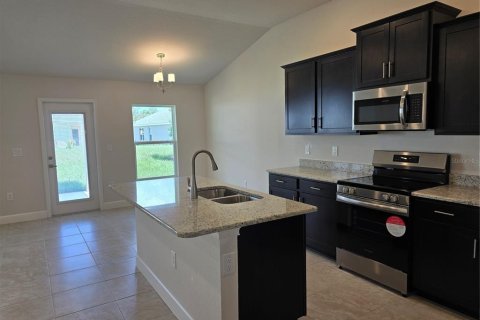Casa en venta en Spring Hill, Florida, 4 dormitorios, 185.8 m2 № 1784489 - foto 9