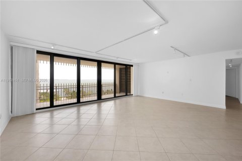 Снять в аренду кондоминиум в Майами, Флорида 2 спальни, 174.84м2, № 2020085 - фото 8