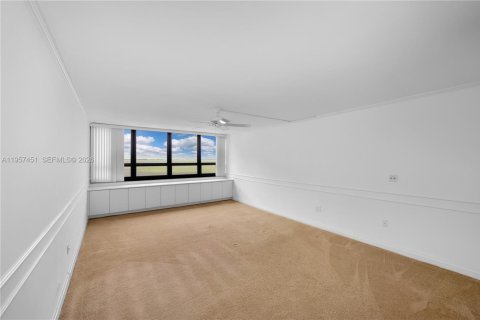 Снять в аренду кондоминиум в Майами, Флорида 2 спальни, 174.84м2, № 2020085 - фото 20