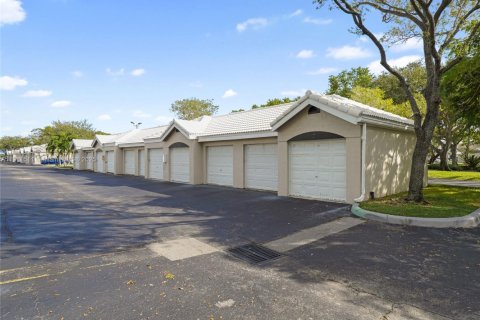 Condominio en venta en Oakland Park, Florida, 2 dormitorios, 92.16 m2 № 1967372 - foto 22