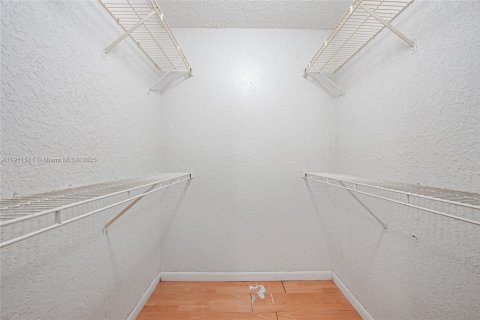 Condominio en venta en Oakland Park, Florida, 2 dormitorios, 92.16 m2 № 1967372 - foto 13