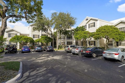 Condominio en venta en Oakland Park, Florida, 2 dormitorios, 92.16 m2 № 1967372 - foto 24