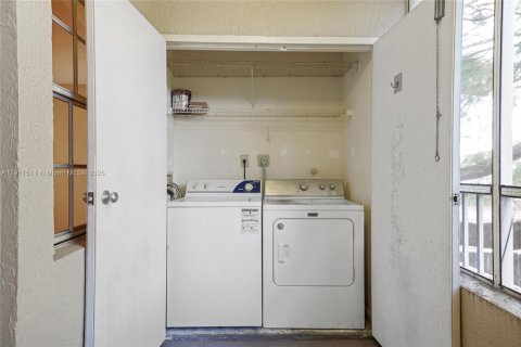 Condominio en venta en Oakland Park, Florida, 2 dormitorios, 92.16 m2 № 1967372 - foto 21