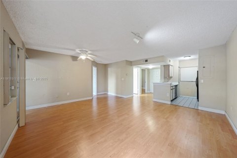 Condominio en venta en Oakland Park, Florida, 2 dormitorios, 92.16 m2 № 1967372 - foto 3