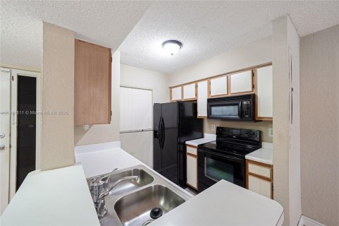 Condominio en venta en Oakland Park, Florida, 2 dormitorios, 92.16 m2 № 1967372 - foto 8