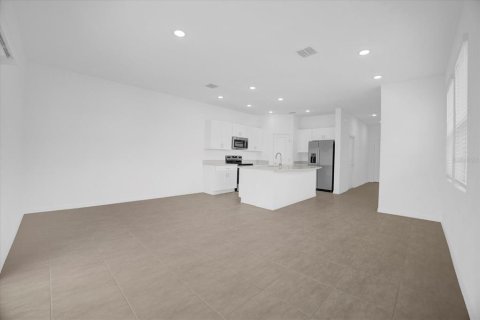 Снять в аренду таунхаус в Киссимми, Флорида 9 комнат, 127.55м2, № 1720060 - фото 22