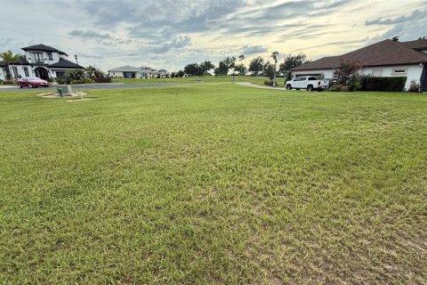 Terreno en venta en Lake Alfred, Florida № 2224482 - foto 4