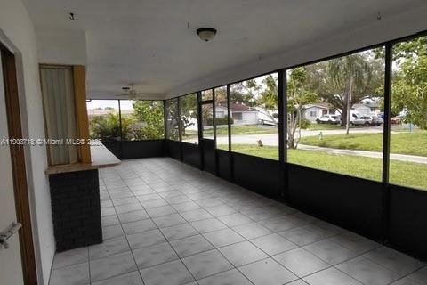 House in Hollywood, Florida 3 bedrooms, 162.86 sq.m. № 2013220 - photo 2