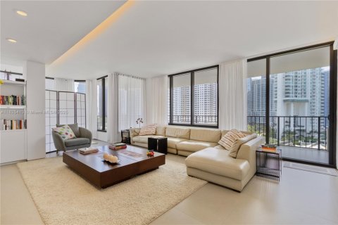 Condo in Miami, Florida, 3 bedrooms  № 1794778 - photo 8