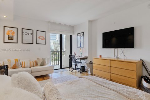 Condo in Miami, Florida, 3 bedrooms  № 1794778 - photo 20