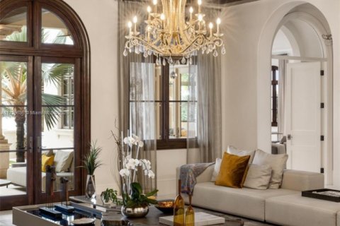Villa ou maison à vendre à Miami Beach, Floride: 21 chambre, 3287.35 m2 № 1935083 - photo 13