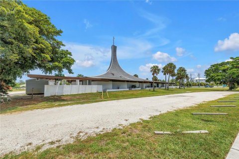 Immobilier commercial à vendre à Holmes Beach, Floride: 584.54 m2 № 1877104 - photo 4