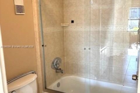 Copropriété à vendre à Miami, Floride: 3 chambres, 92.25 m2 № 1889400 - photo 12