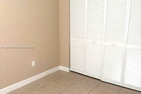 Copropriété à vendre à Miami, Floride: 3 chambres, 92.25 m2 № 1889400 - photo 21