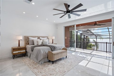Casa en venta en Orlando, Florida, 4 dormitorios, 426.61 m2 № 1680887 - foto 18