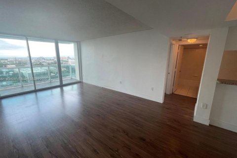 Condominio en venta en Miami Beach, Florida, 1 dormitorio, 69.31 m2 № 1957593 - foto 8