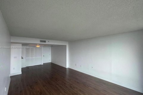 Condominio en venta en Miami Beach, Florida, 1 dormitorio, 69.31 m2 № 1957593 - foto 10