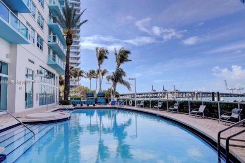 Condominio en venta en Miami Beach, Florida, 1 dormitorio, 69.31 m2 № 1957593 - foto 3