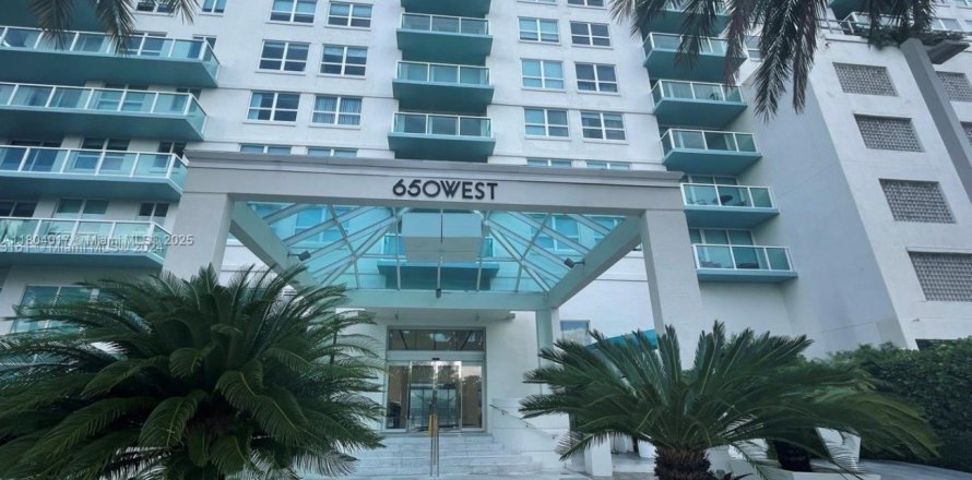 Condominio en Miami Beach, Florida, 1 dormitorio № 1957593