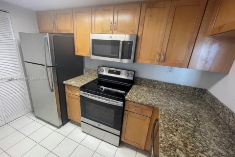 Condominio en venta en Miami Beach, Florida, 1 dormitorio, 69.31 m2 № 1957593 - foto 14