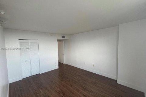 Condominio en venta en Miami Beach, Florida, 1 dormitorio, 69.31 m2 № 1957593 - foto 12