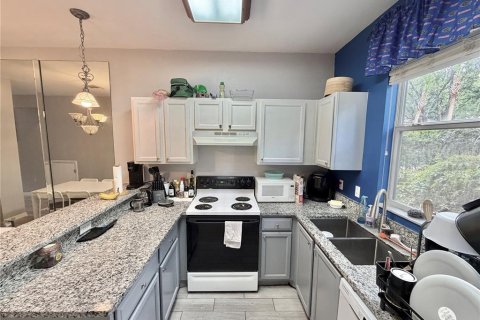 Copropriété à vendre à Gainesville, Floride: 2 chambres, 103.49 m2 № 2108226 - photo 11