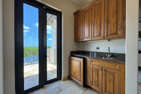 Casa en venta en Cape Coral, Florida, 4 dormitorios, 586.03 m2 № 1917759 - foto 15
