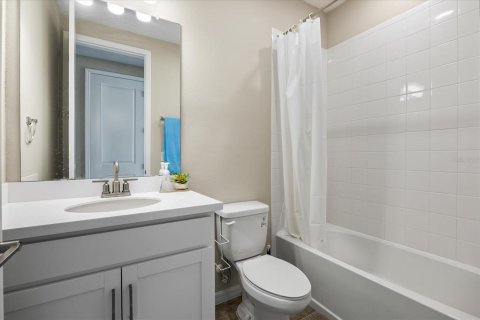 Купить виллу или дом в Ривервью, Флорида 8 комнат, 325.72м2, № 1528772 - фото 30