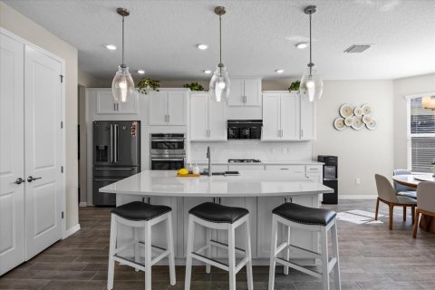 House in Riverview, Florida 5 bedrooms, 325.72 sq.m. № 1528772 - photo 6