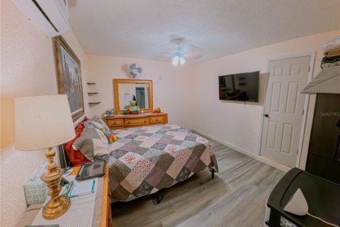 Casa en venta en Polk City, Florida, 4 dormitorios, 139.35 m2 № 1638149 - foto 13