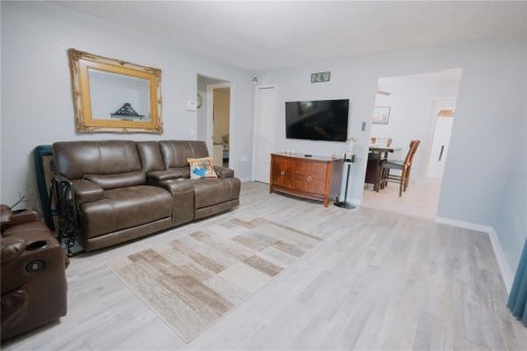 Casa en venta en Polk City, Florida, 4 dormitorios, 139.35 m2 № 1638149 - foto 3
