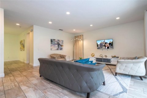 Villa ou maison à vendre à Kissimmee, Floride: 5 chambres, 238.76 m2 № 2416303 - photo 28