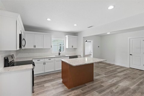Casa en venta en Lakeland, Florida, 4 dormitorios, 280.01 m2 № 1388934 - foto 29