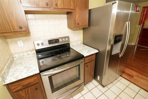 Casa en venta en Lakeland, Florida, 3 dormitorios, 89.93 m2 № 2095529 - foto 8