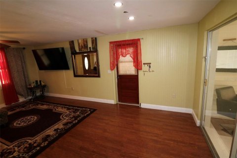 Casa en venta en Lakeland, Florida, 3 dormitorios, 89.93 m2 № 2095529 - foto 5